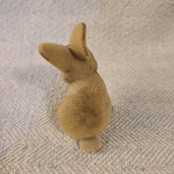 Vintage Hallmark flocked fuzzy rabbit bunny figurine collectible toy - Picture 4 of 7